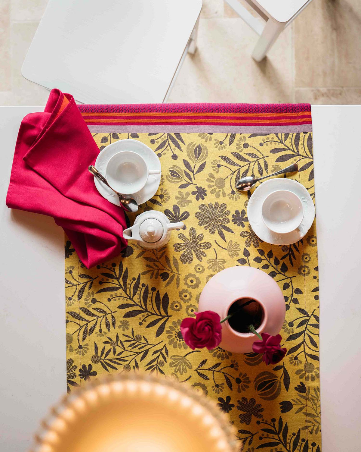 MAGNOLIA TABLE RUNNER