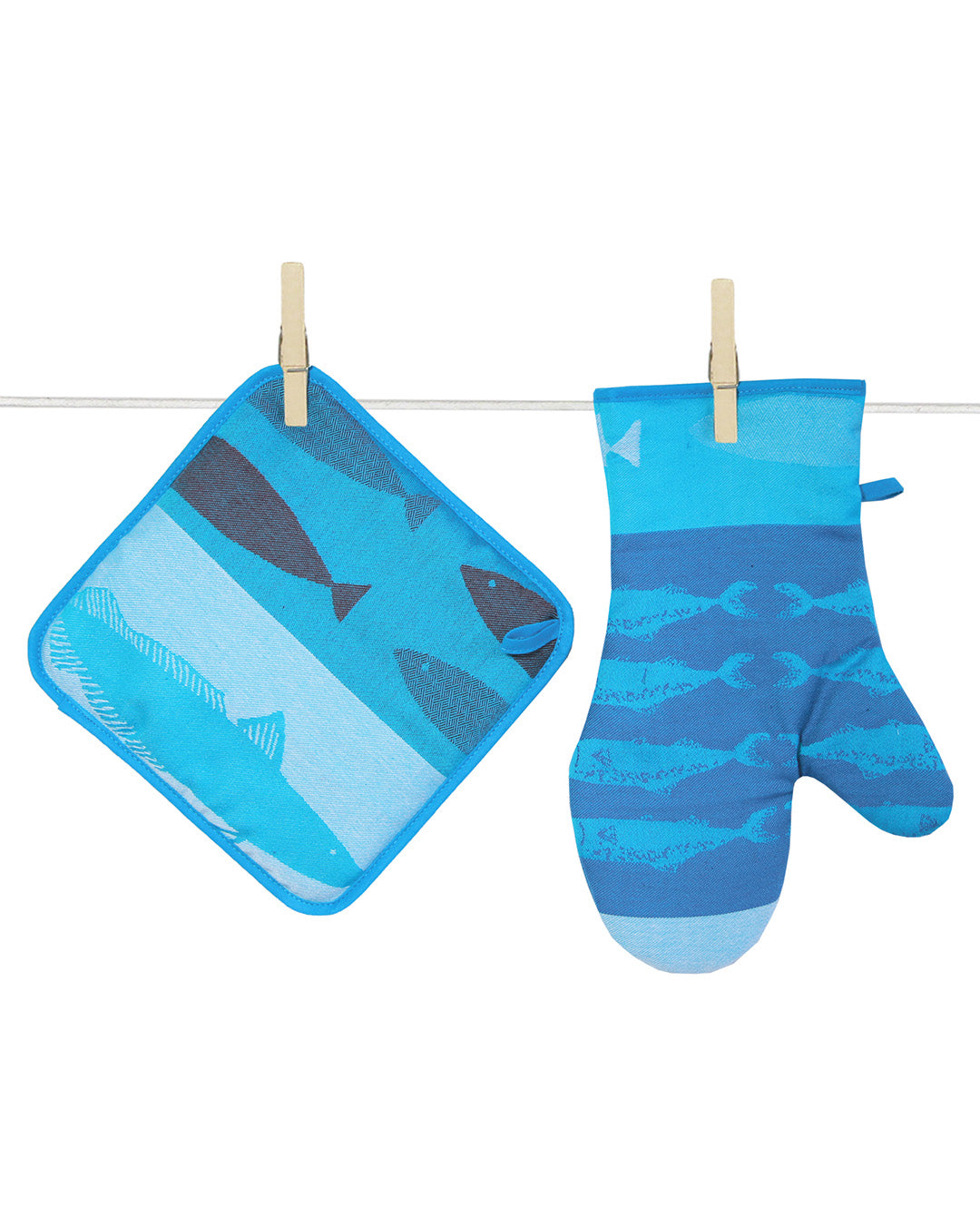 FISH OVEN MITT AND POT HOLDER