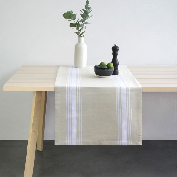 chemin de table linge basque creation tissage moutet collection authentique pour une decoration elegante et traditionnelle