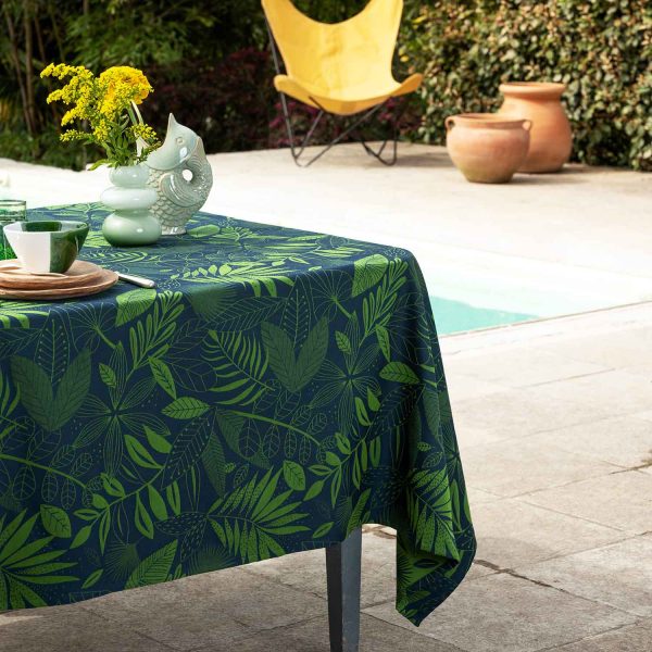 Vert et bleue, les couleurs de l'année 2022 pour un linge de table tendance et audacieux réalisé par les créatrices Mini Labo pour le célèbre tissage béarnais installé depuis 150 ans à Orthez