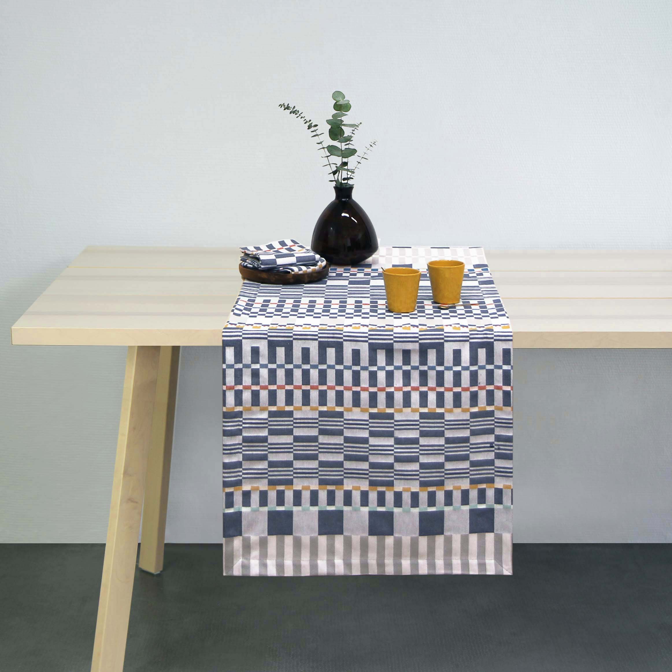 BODEGA TABLE RUNNER