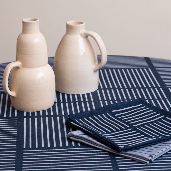 serviette de table linge basque assortie nappe bleue marine rayée made in france