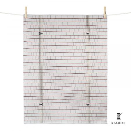 torchon brodé collection etxe signée du designer basque samuel accoceberry pour tissage moutet tisseur du véritable linge basque depuis plus de cent ans