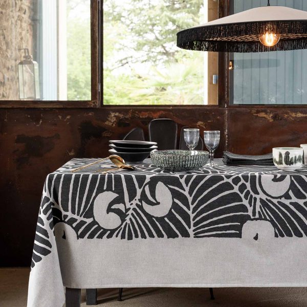 Pour une décoration de table 100% Art Déco, la nappe koloman moser