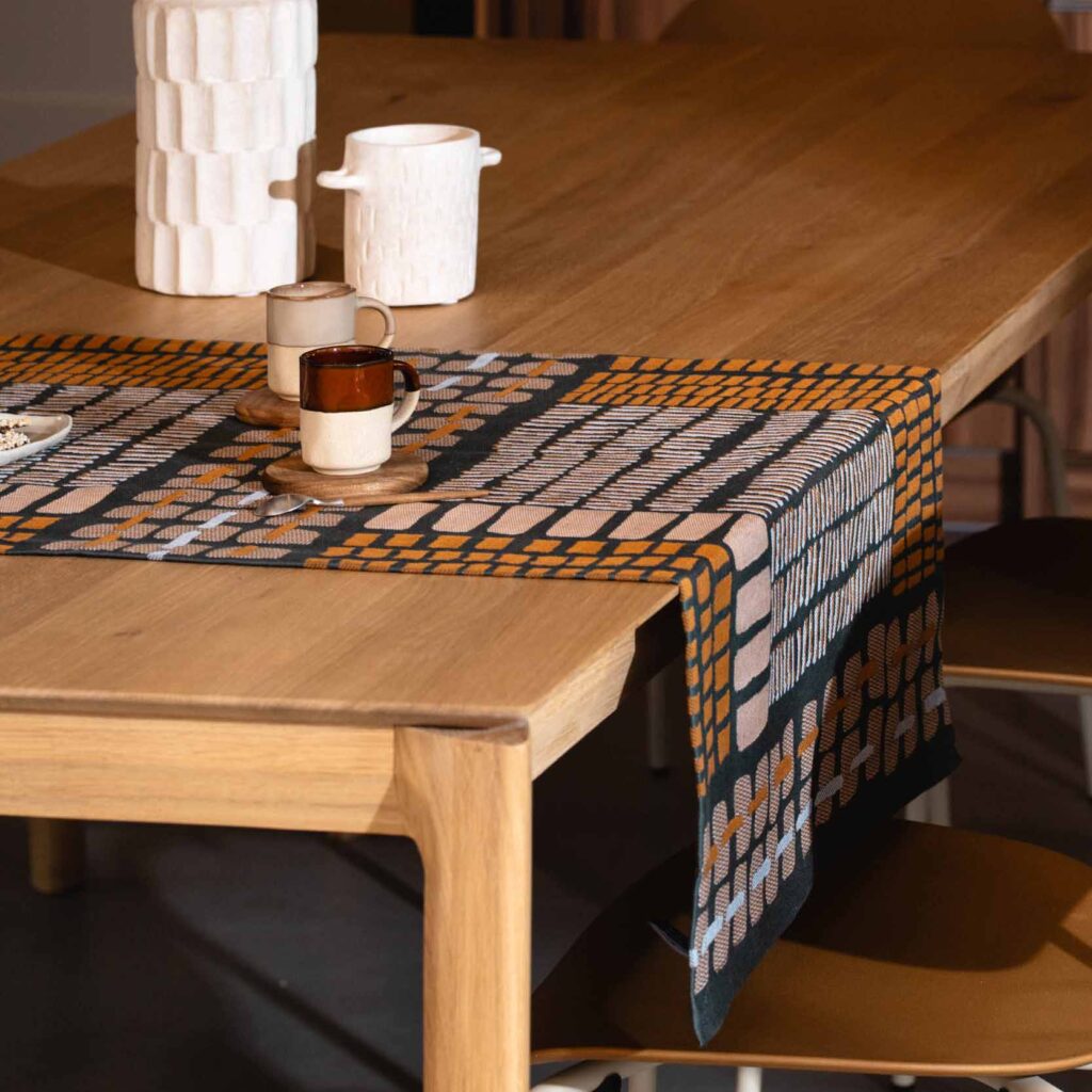 CHEMIN DE TABLE ÉCAILLES