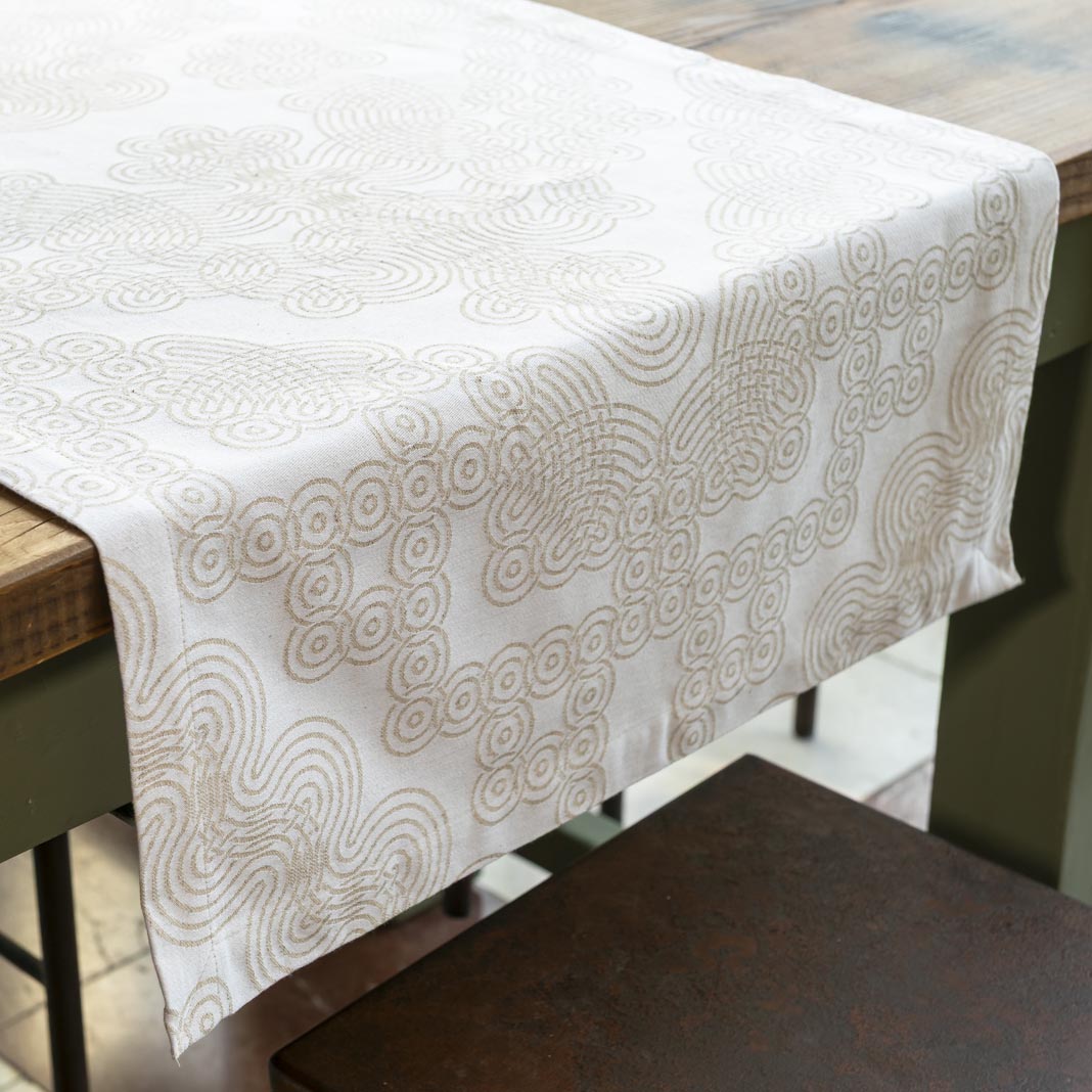 MÉANDRE WHITE/LINEN TABLE RUNNER - Image 3